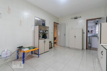 Casa à venda com 456m², 4 quartos e 14 vagasCozinha - Copa