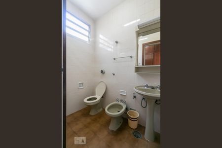 Casa à venda com 456m², 4 quartos e 14 vagasBanheiro da Suíte