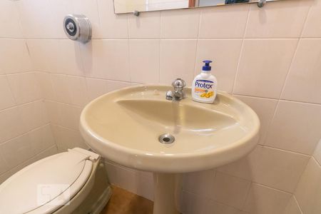 Banheiro 1 de casa à venda com 4 quartos, 456m² em Penha de França, São Paulo