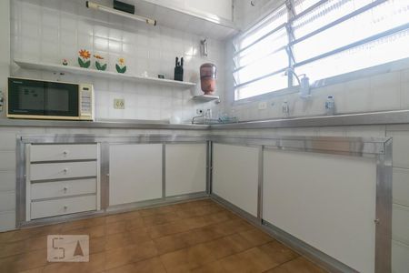 Casa à venda com 456m², 4 quartos e 14 vagasCozinha