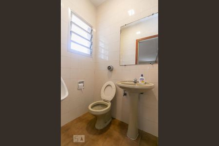 Banheiro 1 de casa à venda com 4 quartos, 456m² em Penha de França, São Paulo