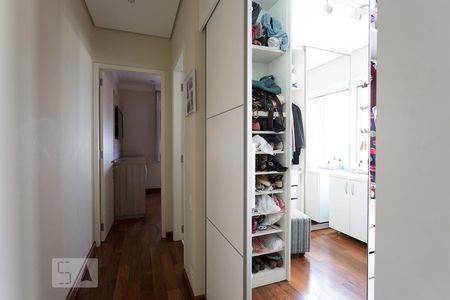 Casa à venda com 120m², 2 quartos e 2 vagasCloset da suíte 1