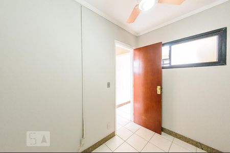 Apartamento à venda com 199m², 4 quartos e 2 vagasQuarto de Serviço