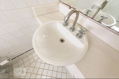 Apartamento à venda com 199m², 4 quartos e 2 vagasBanheiro - Suite Master