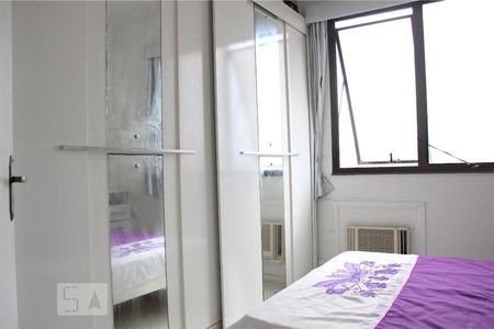 Apartamento à venda com 100m², 2 quartos e 2 vagasQuarto