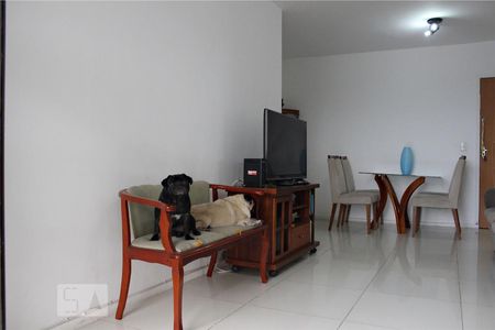 Apartamento à venda com 100m², 2 quartos e 2 vagasSala