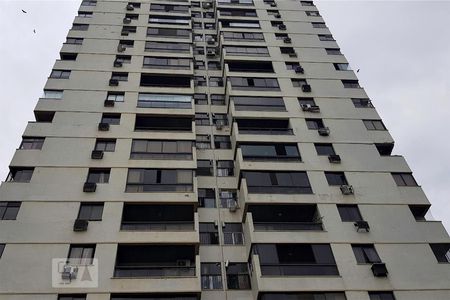 Apartamento à venda com 100m², 2 quartos e 2 vagasFachada