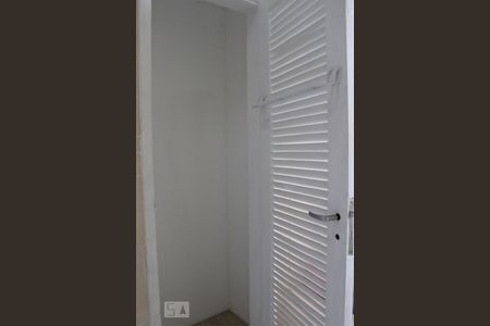 Apartamento à venda com 100m², 2 quartos e 2 vagasDispensa