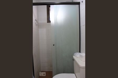 Apartamento à venda com 100m², 2 quartos e 2 vagasBanheiro da Suíte