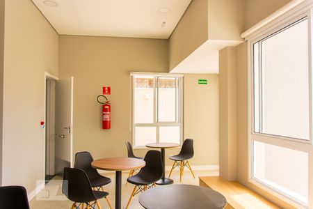 Apartamento para alugar com 55m², 2 quartos e 1 vagaÁrea comum - Salão de festas