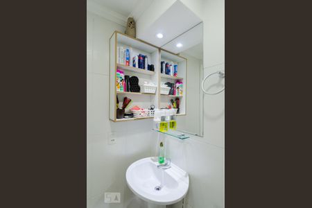 Apartamento à venda com 52m², 2 quartos e 1 vaga Apartamento à venda com 52m², 2 quartos e 1 vagaBanheiro