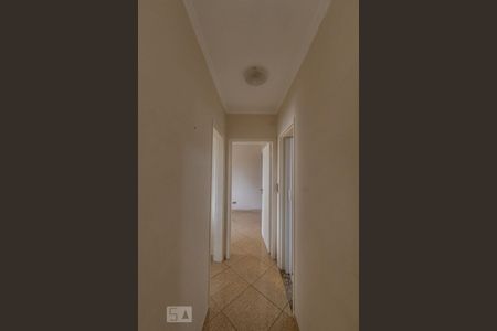 Corredor de apartamento à venda com 2 quartos, 62m² em Vila Bertioga, São Paulo
