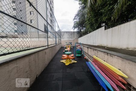 Apartamento à venda com 62m², 2 quartos e 2 vagas Apartamento à venda com 62m², 2 quartos e 2 vagasÁrea Comum - Playground