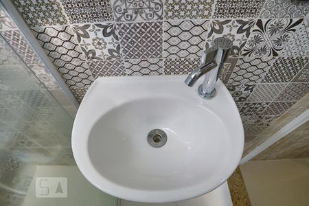 Detalhe do Banheiro de kitnet/studio para alugar com 1 quarto, 30m² em Embaré, Santos