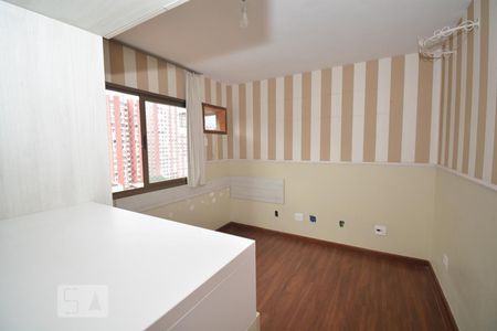 Apartamento à venda com 160m², 2 quartos e 2 vagasQuarto 1