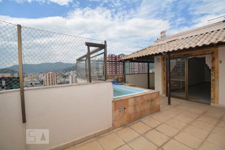Apartamento à venda com 160m², 2 quartos e 2 vagasCobertura