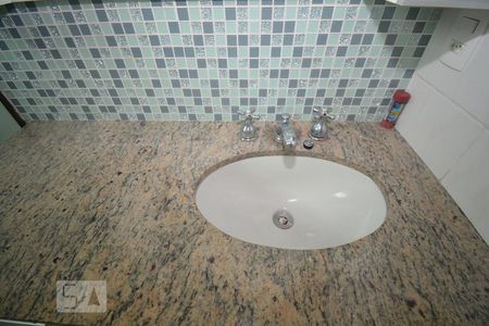 Apartamento à venda com 160m², 2 quartos e 2 vagasBanheiro da Suíte- Torneira