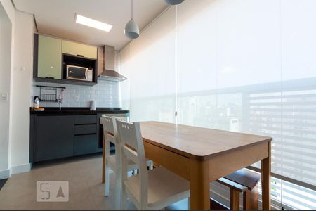 Varanda - Sala e Cozinha de kitnet/studio para alugar com 1 quarto, 33m² em Brooklin, São Paulo