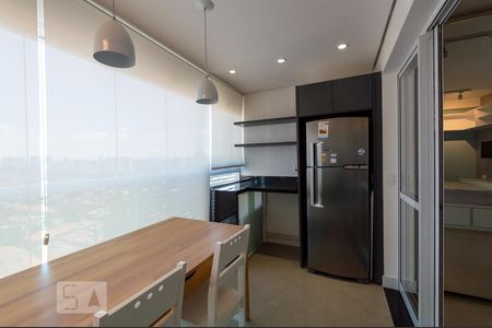 Varanda - Sala e Cozinha de kitnet/studio para alugar com 1 quarto, 33m² em Brooklin, São Paulo
