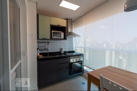 Varanda - Sala e Cozinha de kitnet/studio para alugar com 1 quarto, 33m² em Brooklin, São Paulo