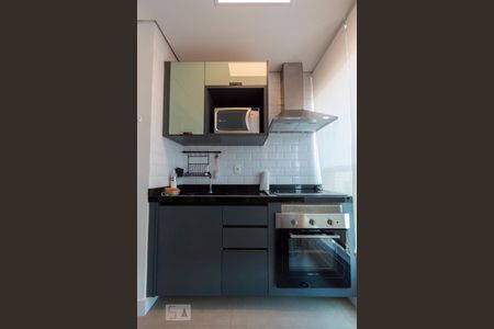 Varanda - Sala e Cozinha de kitnet/studio para alugar com 1 quarto, 33m² em Brooklin, São Paulo