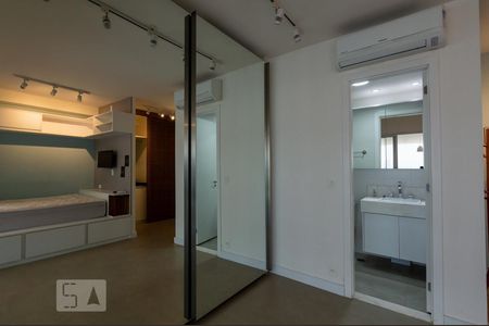 Quarto de kitnet/studio para alugar com 1 quarto, 33m² em Brooklin, São Paulo