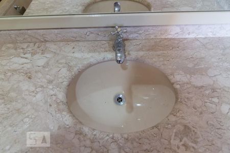 Apartamento à venda com 83m², 2 quartos e 1 vagaBanheiro da Suíte