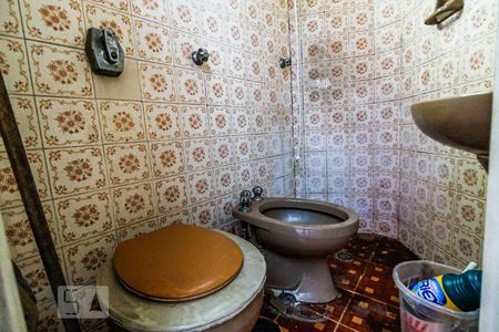 Casa à venda com 181m², 4 quartos e 3 vagasBanheiro Suíte 1