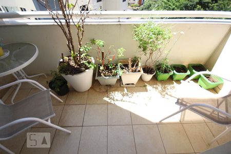 Apartamento à venda com 88m², 2 quartos e 2 vagasVaranda da Sala