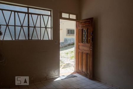 Sala de casa para alugar com 2 quartos, 52m² em Vila Bertioga, São Paulo