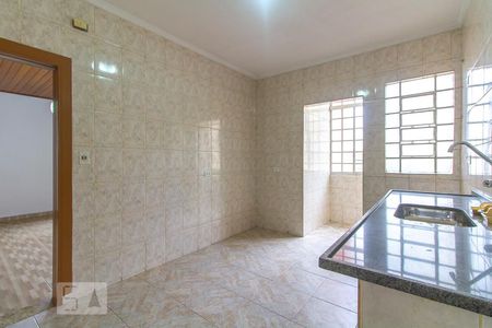 Casa à venda com 200m², 2 quartos e 4 vagas Casa à venda com 200m², 2 quartos e 4 vagasCozinha