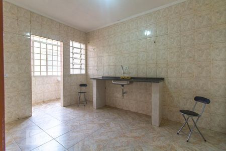Casa à venda com 200m², 2 quartos e 4 vagas Casa à venda com 200m², 2 quartos e 4 vagasCozinha
