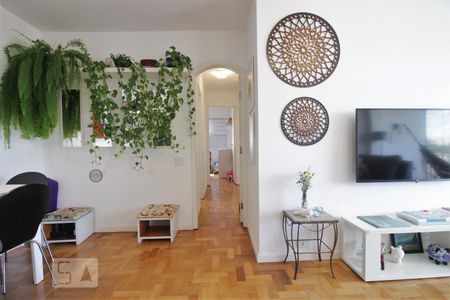 Sala de apartamento para alugar com 3 quartos, 82m² em Vila Progredior, São Paulo