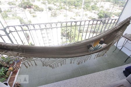 Varanda de apartamento para alugar com 3 quartos, 82m² em Vila Progredior, São Paulo