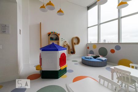 Studio à venda com 32m², 1 quarto e 1 vaga Studio à venda com 32m², 1 quarto e 1 vagaBrinquedoteca