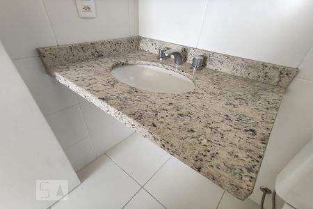 Apartamento para alugar com 65m², 2 quartos e 2 vagas Apartamento para alugar com 65m², 2 quartos e 2 vagasBanheiro 2