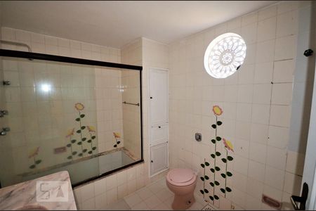 Apartamento à venda com 175m², 4 quartos e 1 vagaBanheiro da Suíte