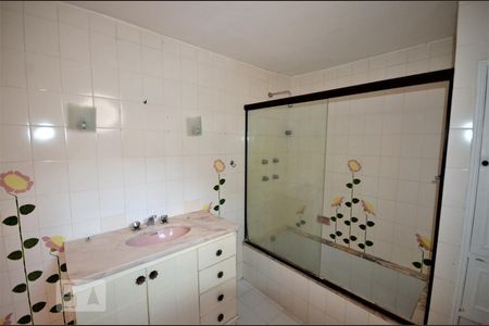 Apartamento à venda com 175m², 4 quartos e 1 vagaBanheiro da Suíte