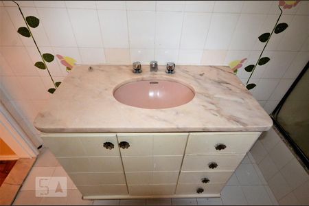 Apartamento à venda com 175m², 4 quartos e 1 vagaBanheiro da Suíte