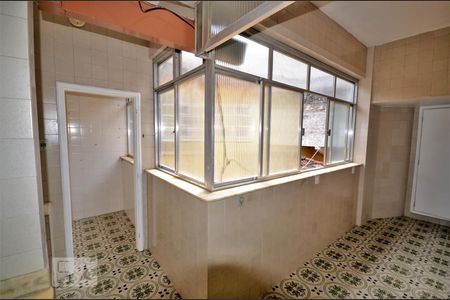 Apartamento à venda com 175m², 4 quartos e 1 vagaÁrea de Serviço