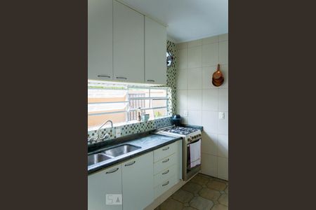 Casa à venda com 300m², 4 quartos e 3 vagas Casa à venda com 300m², 4 quartos e 3 vagasCozinha