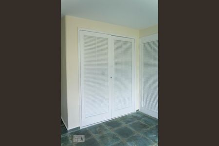 Casa à venda com 300m², 4 quartos e 3 vagas Casa à venda com 300m², 4 quartos e 3 vagasSalão de Festas