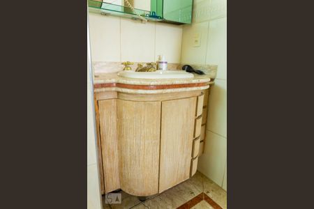 Casa à venda com 300m², 4 quartos e 3 vagas Casa à venda com 300m², 4 quartos e 3 vagasBanheiro Suíte 1