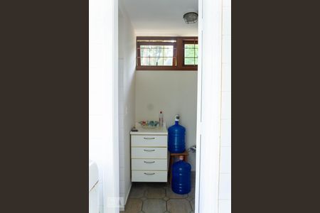 Casa à venda com 300m², 4 quartos e 3 vagas Casa à venda com 300m², 4 quartos e 3 vagasQuarto de Serviço