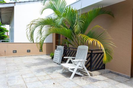 Casa à venda com 300m², 4 quartos e 3 vagas Casa à venda com 300m², 4 quartos e 3 vagasVaranda Quartos