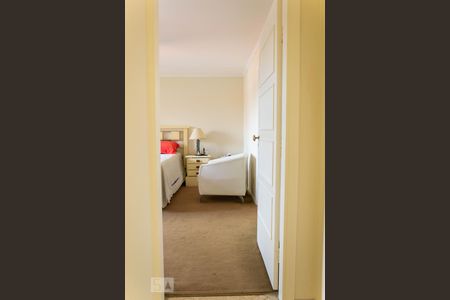 Casa à venda com 300m², 4 quartos e 3 vagas Casa à venda com 300m², 4 quartos e 3 vagasSuíte 1