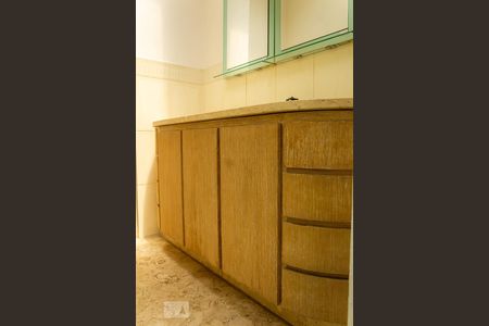 Casa à venda com 300m², 4 quartos e 3 vagas Casa à venda com 300m², 4 quartos e 3 vagasBanheiro 1