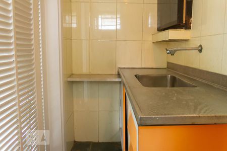 Casa à venda com 300m², 4 quartos e 3 vagas Casa à venda com 300m², 4 quartos e 3 vagasCozinha Salão de Festas