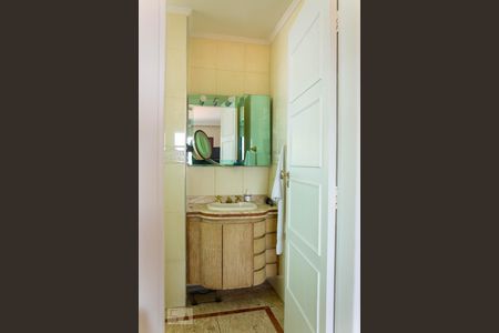 Casa à venda com 300m², 4 quartos e 3 vagas Casa à venda com 300m², 4 quartos e 3 vagasBanheiro Suíte 1