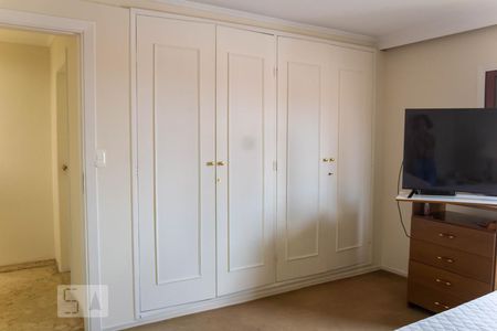 Casa à venda com 300m², 4 quartos e 3 vagas Casa à venda com 300m², 4 quartos e 3 vagasSuíte 1